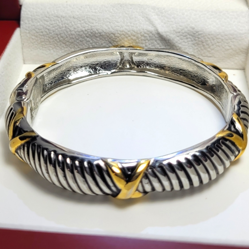 Vintage Criss Cross Bracelet